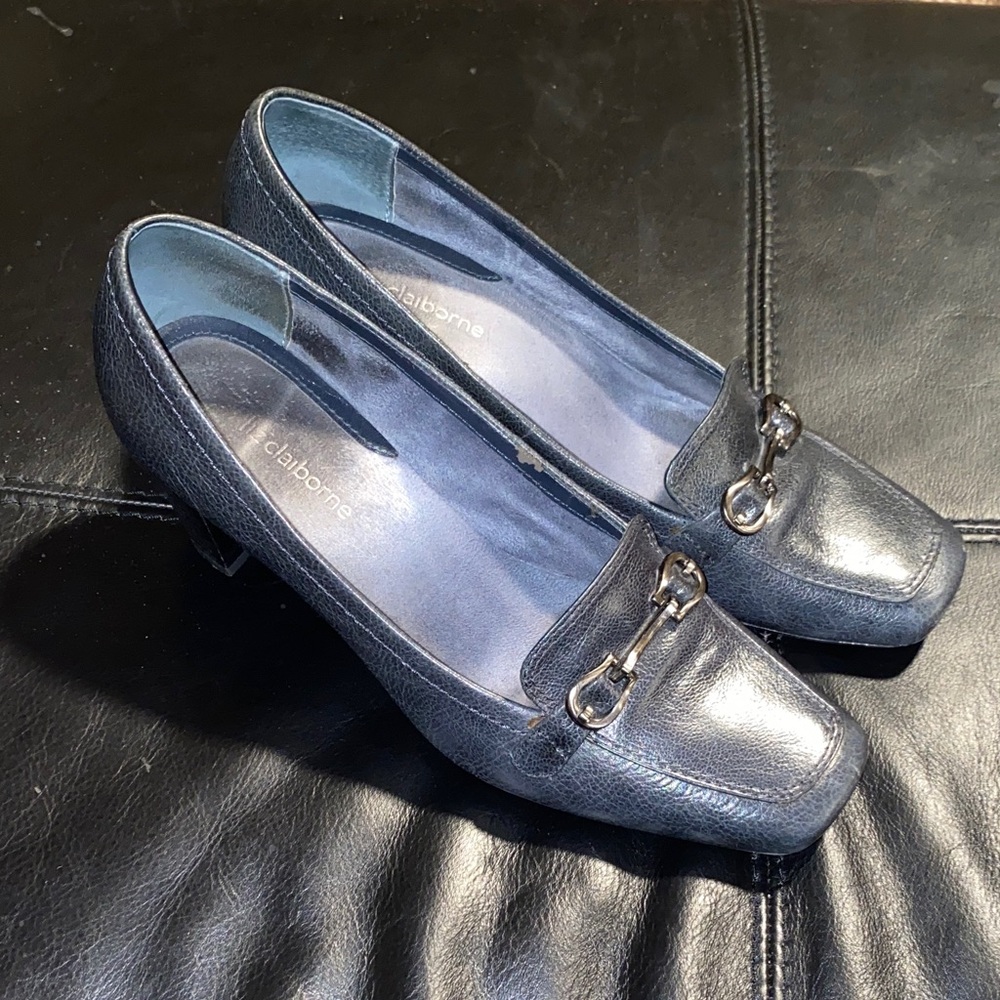 Liz Claiborne Women's Wilma Dark Blue/Gray Loafers. Size 8M.